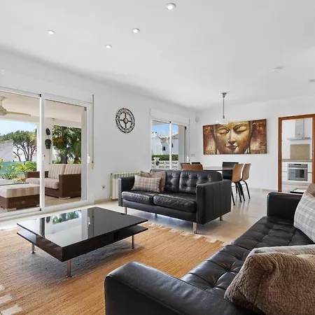 Roco Private Pool And Sea View فيلة