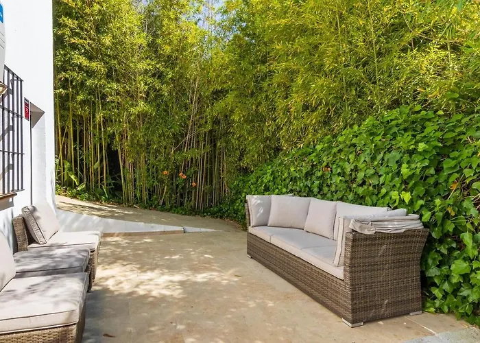 Roco Private Pool And Sea View Villa *